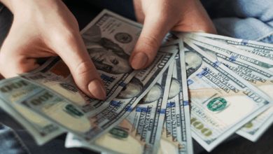 استقرار الدولار وتحرك العملات العربية أمام الجنيه
