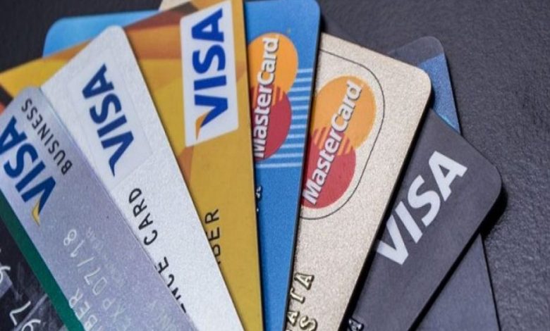 لماذا نصرف أكثر عندما نستخدم الفيزا؟