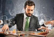 بين الشغف والاضطراب النفسي: هل أنت طموح أم دخلت فخ "إدمان العمل"؟